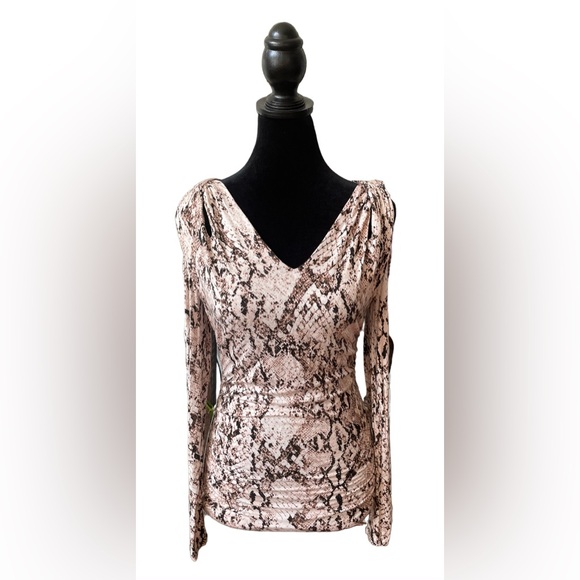 Jennifer Lopez: Brown and White Animal Print Cold Shoulder Blouse - Picture 10 of 17